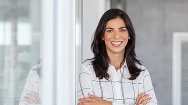 Selbstbewusste Frau