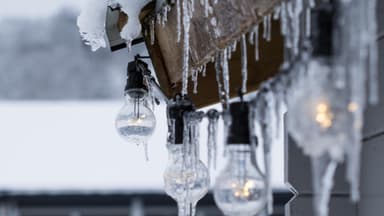 Haus mit Eiszapfen