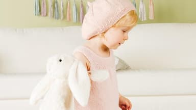 Kinderkleid mit Mütze