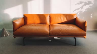 Sauberes Ledersofa