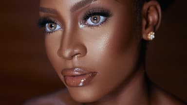 Frau Make-up