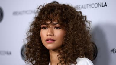 Zendaya mit Locken 