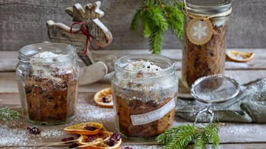 Stollen im Glas