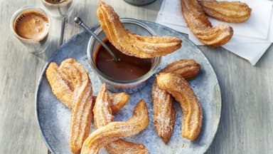 Churros mit Schokolade