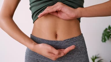 Nahaufnahme von einem Bauch. 