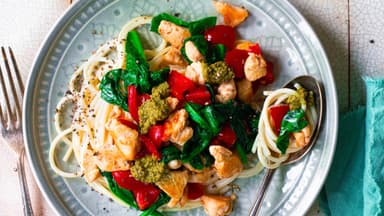 Pesto-Hähnchen-Pasta.