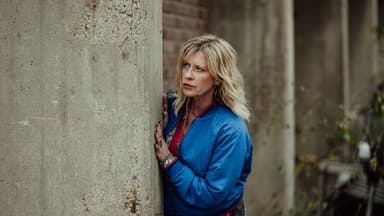 Caroline Peters als Cornelia Majewski in "Die Neue und der Bulle"