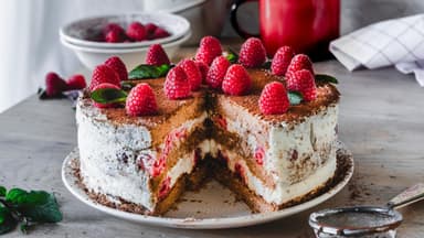 Schwarzwälder-Himbeer-Torte