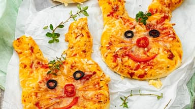 Pizza in Form von Hasen-Köpfen