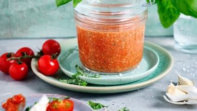 Selbst gemachtes Pesto alla trapanese