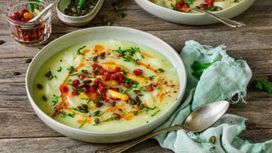 Spargelcremesuppe mit Chorizo