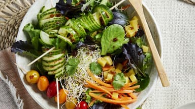 Koreanischer Tomaten-Gurkensalat 