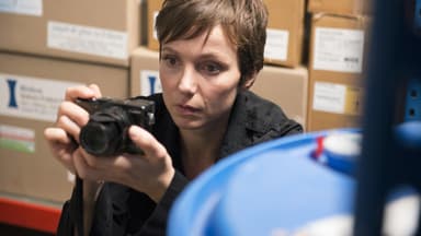 Julia Koschitz im Film "Gift"