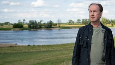 Ulrich Noethen in "Wendland - Stiller und der rote Faden"