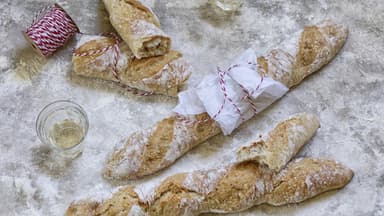 Ofenfrisches Baguette mit Haferflocken 