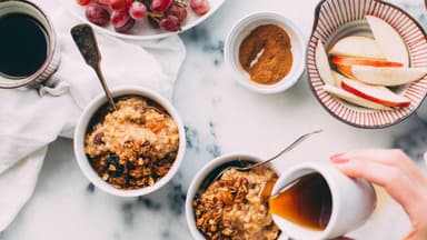Porridge mit Zimt und Honig 