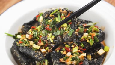 Stinky Tofu 