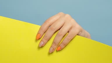 Swirl Nails