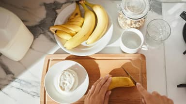 Bananen zubereiten 