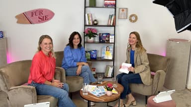 Nova Meierhenrich, Nina Schneider und Gabriele Ricke beim Für Sie College.