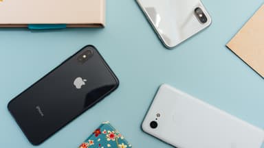 Alte Smartphones zum Entsorgen