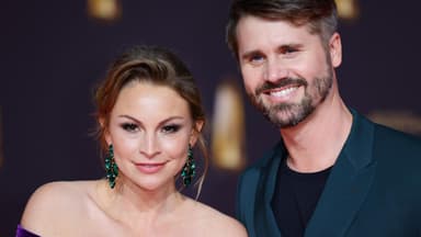 Thore Schölermann mit seiner Frau Jana