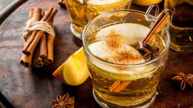 Apfelpunsch mit Amaretto 