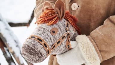Selbst gebasteltes Steckenpferd