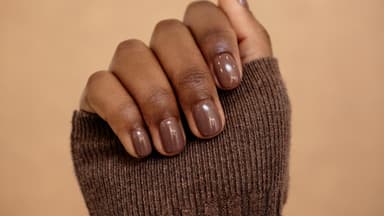 Brauner Nagellack