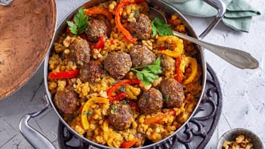 Linsen-One-Pot mit Hackbällchen