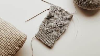 Wollreste verwerten - gestrickte Pulswärmer