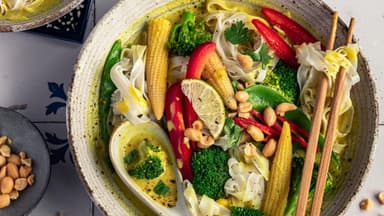 Curry mit Reisnudeln 