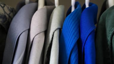 Pullover im Kleiderschrank