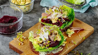 Smørrebrød mit Roter Bete