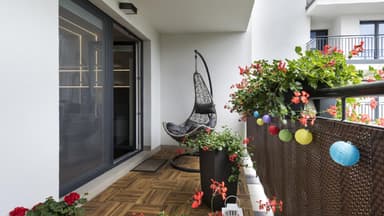 Windschutz auf einem Balkon 