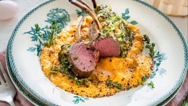 Lammkoteletts mit Kräuterkruste & Süßkartoffelpüree