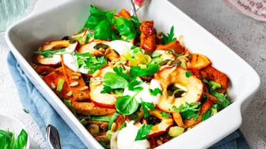 Ofenschnitzel mit Süßkartoffeln & Apfelringen