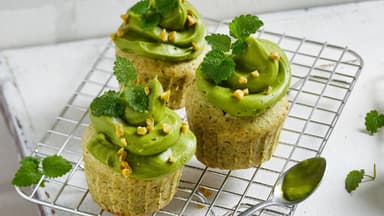 Matcha-Mandel-Cupcakes 