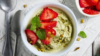Matcha-Pistazien-Eis