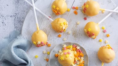 Zitronen-Cake-Pops 