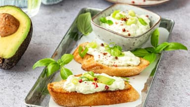 Avocado-Bruschetta 