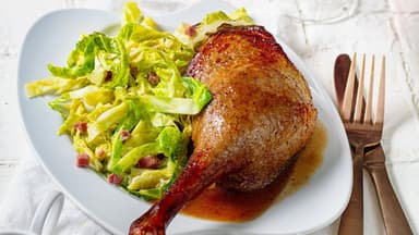 Gänsekeulen mit Rahm-Wirsing 