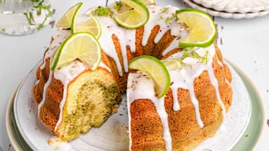 Matcha-Limetten-Marmorkuchen 