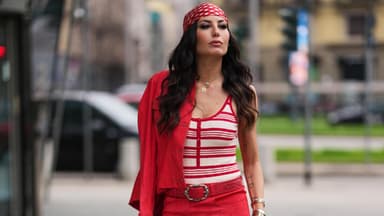 Rotes Denim Streetstyle 