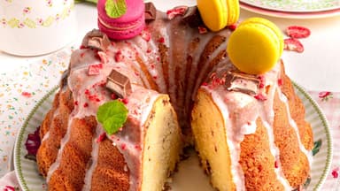 Joghurt-Erdbeerkuchen mit Schokolade 
