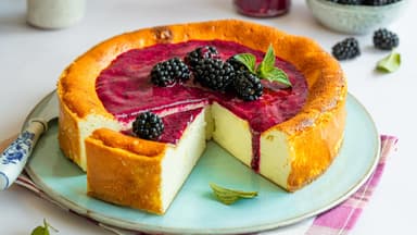 Käsekuchen mit Brombeeren 