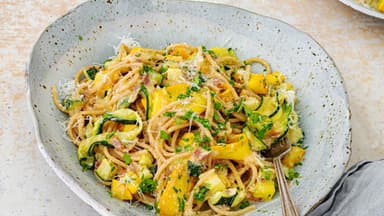 Spaghetti mit Zucchini-Carbonara