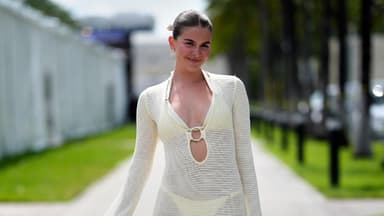 Strickkleid für den Strand 