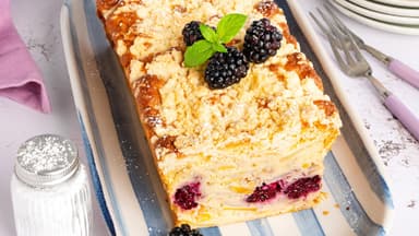 Apfel-Brombeer-Kuchen mit Streuseln
