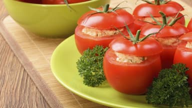Gefüllte Tomaten - Tolle und leckere Rezeptideen für gefüllte Tomaten
